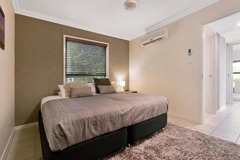 Oasis Apartments On Hamilton Island By HIHA - Geraldton Accommodation 13