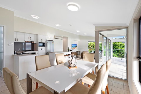 Oasis Apartments On Hamilton Island By HIHA - Geraldton Accommodation 39