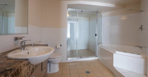 Broadbeach Savannah Resort - Geraldton Accommodation 11