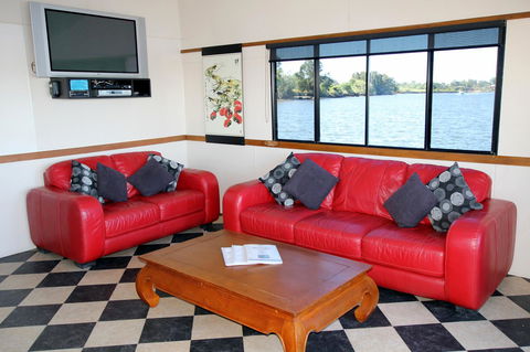 Coomera Houseboats - Geraldton Accommodation 17