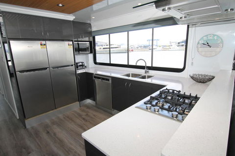 Coomera Houseboats - Geraldton Accommodation 37
