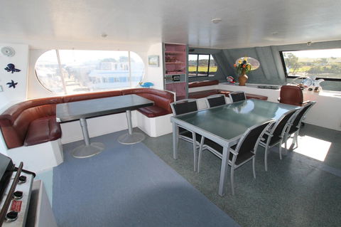 Coomera Houseboats - Geraldton Accommodation 19