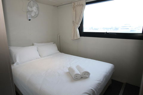 Coomera Houseboats - Geraldton Accommodation 22