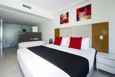 Blue On Blue Apartment 914 - Geraldton Accommodation 5