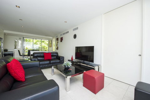 Blue On Blue Apartment 914 - Geraldton Accommodation 8