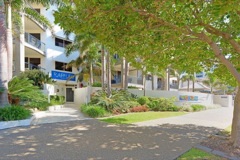 Raffles Mooloolaba - Geraldton Accommodation 13