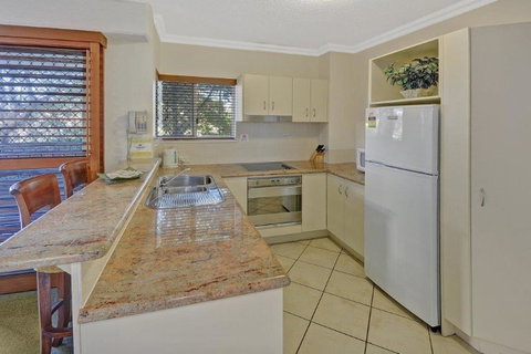 Raffles Mooloolaba - Geraldton Accommodation 9
