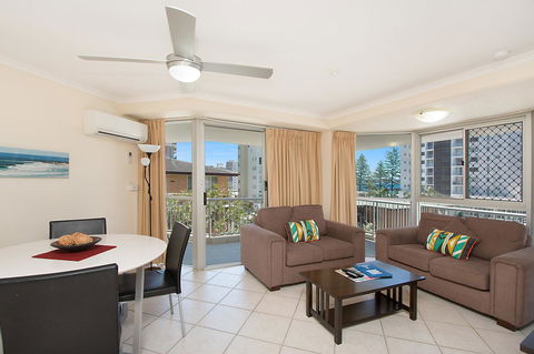 Rainbow Bay Resort Holiday Apartments - Geraldton Accommodation 11