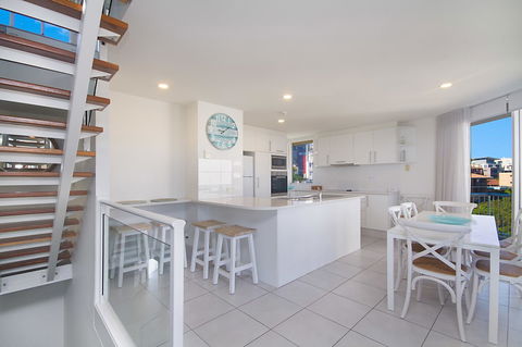 Rainbow Bay Resort Holiday Apartments - Geraldton Accommodation 15