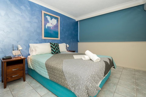 Breakers North Absolute Beachfront Apartments - Official - Geraldton Accommodation 40