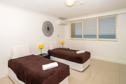 Breakers North Absolute Beachfront Apartments - Official - Geraldton Accommodation 26