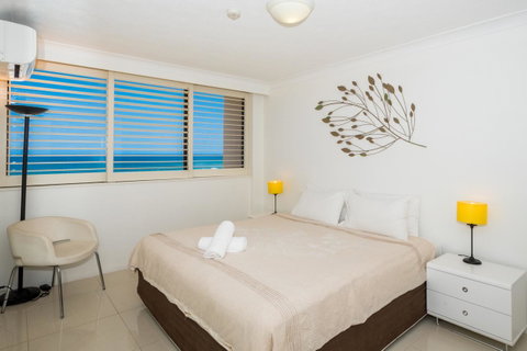 Breakers North Absolute Beachfront Apartments - Official - Geraldton Accommodation 27