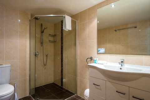 Breakers North Absolute Beachfront Apartments - Official - Geraldton Accommodation 34