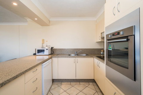 Breakers North Absolute Beachfront Apartments - Official - Geraldton Accommodation 18