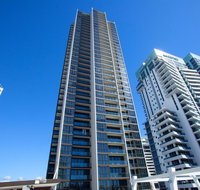 High Floor Ocean View Suites Broadbeach - Geraldton Accommodation