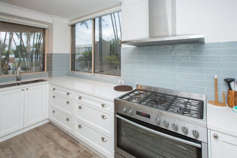 Miami Beachside Holiday Apartments - Geraldton Accommodation 12