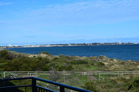 Watersun Beach House - Geraldton Accommodation 1