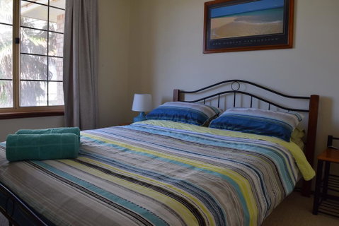 Watersun Beach House - Geraldton Accommodation 3