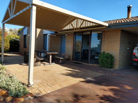 Wave Walk - Geraldton Accommodation 3