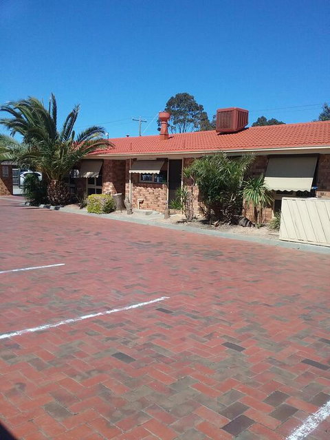 Werribee Park Motor Inn - Geraldton Accommodation 1