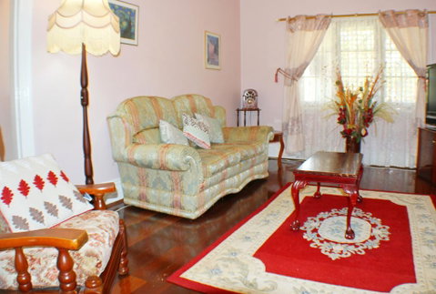 West End Retreat - Geraldton Accommodation 0