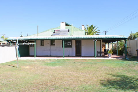 West End Retreat - Geraldton Accommodation 3