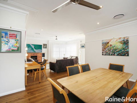 White Beach - 42 Ash Street - Geraldton Accommodation 1