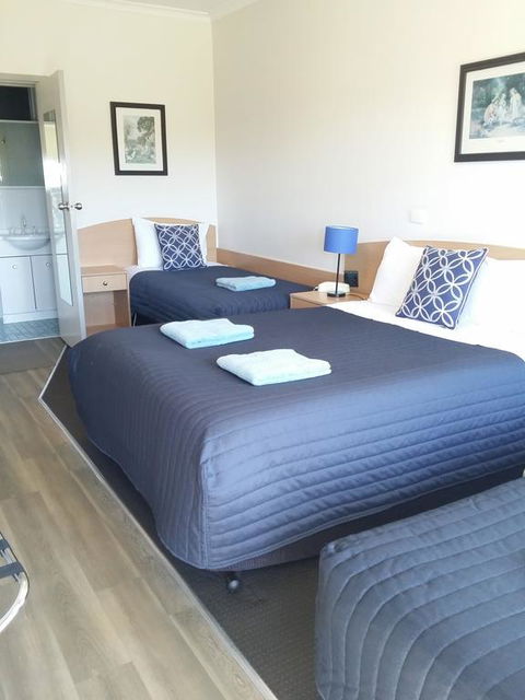 White Manor Motel - Geraldton Accommodation 2