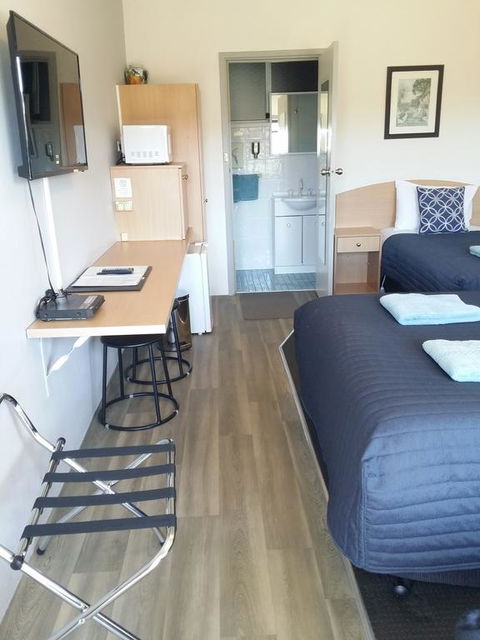 White Manor Motel - Geraldton Accommodation 1