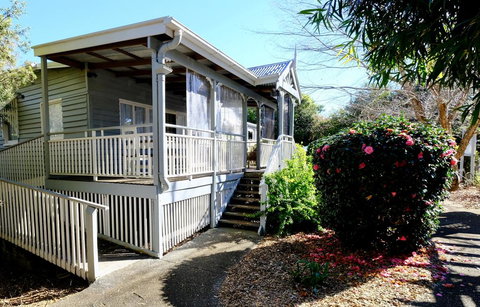 Wisteria Cottage 95 Main Western Road - Geraldton Accommodation 2