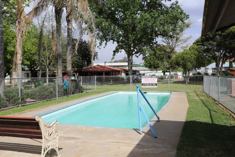 Young Caravan Park - Geraldton Accommodation 0