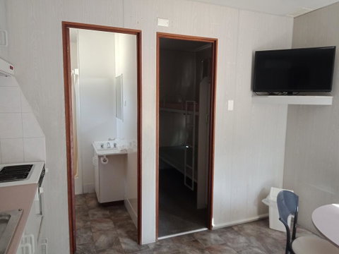 Young Caravan Park - Geraldton Accommodation 1