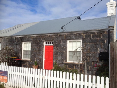 Young's Cottage - Circa: 1861 - Geraldton Accommodation 0