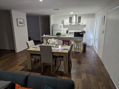 4 Bedroom Wandina Home - 5 TVs & Close to Shopping Centre
