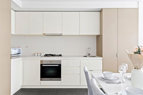 A 2BR Apt Near Melbourne Central Amazing Views - Geraldton Accommodation 2