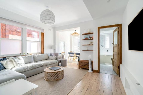 A South Bondi Family Hideout For Beach Aficionados - Geraldton Accommodation 1
