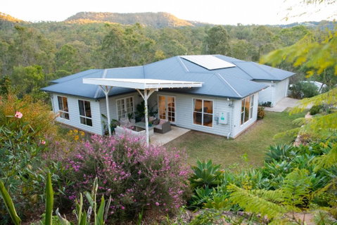 A Spacious Oasis - Geraldton Accommodation 0