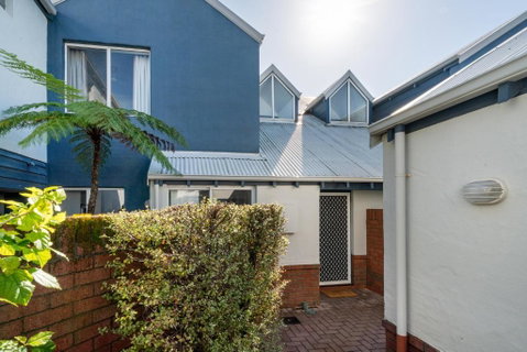 Abbys Beach Villa - Geraldton Accommodation 4