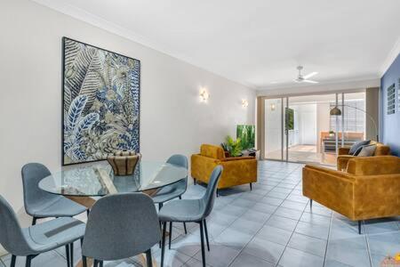 Absolute Superb Location Ocean Views Beachfront - Geraldton Accommodation 2