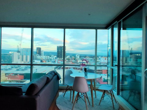 Adelaide Central Skyline Panoramic Suite - Geraldton Accommodation 4
