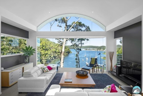 Aircabin - Daleys Point - Waterfront Retreat House - Geraldton Accommodation 2