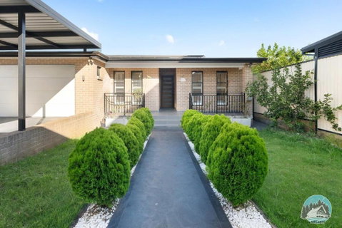 Aircabin - Guildford - 3 Beds Spacious House - Geraldton Accommodation 1