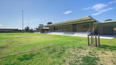 Aircabin - Guildford - 3 Beds Spacious House - Geraldton Accommodation 4