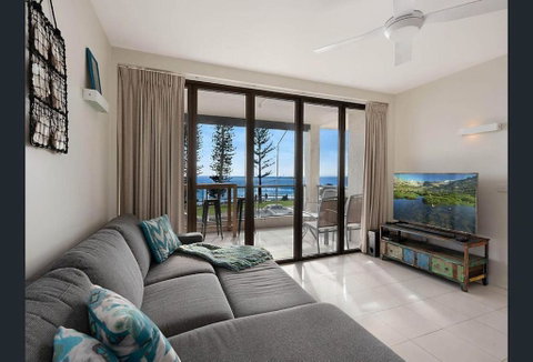 Alexandra Headland Beach - Stunning Views ZF9 - Geraldton Accommodation 4