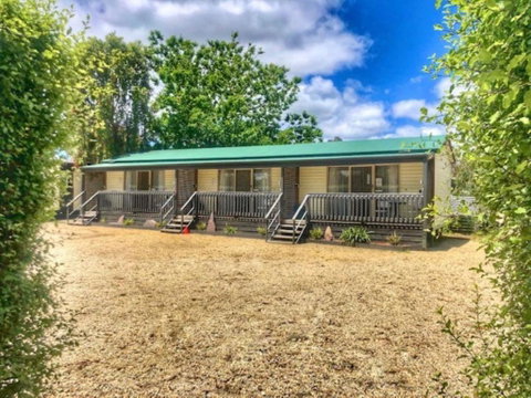 Alexandra Parklife Studio 3 - Geraldton Accommodation 0