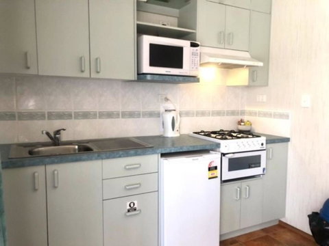 Alexandra Parklife Studio 3 - Geraldton Accommodation 4