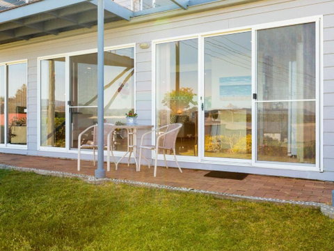 Alexandra Suite Gerroa - Geraldton Accommodation 3