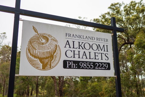 Alkoomi Chalets - Geraldton Accommodation 4