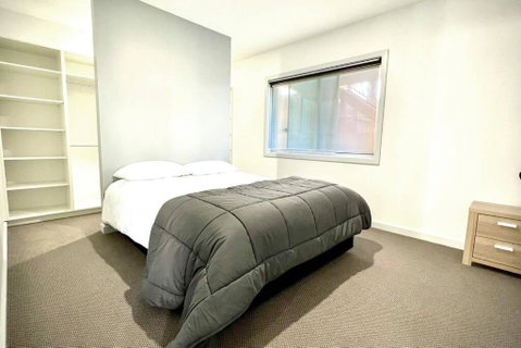 Allawah - 5 Bedroom Luxury Home With A Pool - Geraldton Accommodation 2