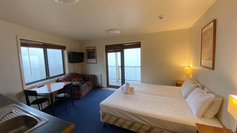 Alpine Heights 14 - Geraldton Accommodation 0